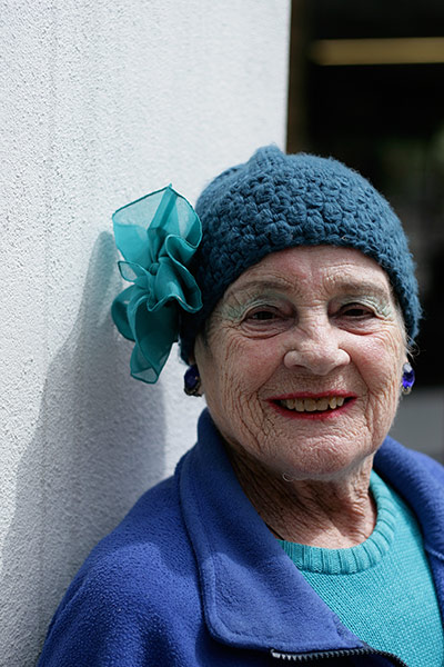 Older Models - Weekend : older woman with blue hat