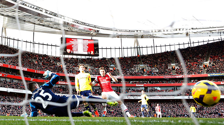 saturday's games: Arsenal's Giroud scores against Sunderland