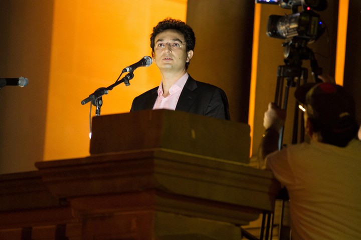 Light The Dark: Dr Munjed Al Muderis, an Iraqi-Australian orthopaedic surgeon