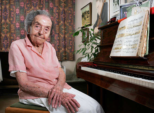 Alice Herz-Sommer: 2010: Portrait of Alice Herz-sommer, 106, at her flat in Belsize Park, Lond