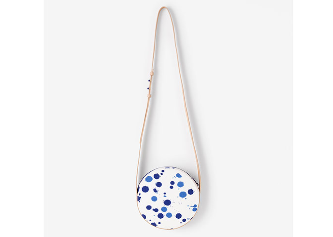 Paint effect clothes: Paint effect clothes - white circle bag with blue splatters by kate spade