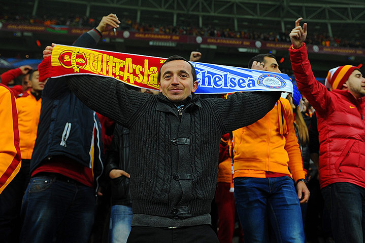 galatasary v chelsea: Galatasaray fan