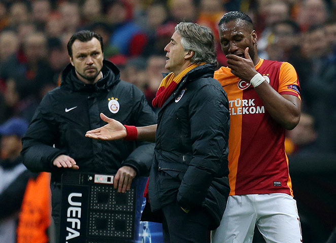 galatasary v chelsea: Didier Drogba substituted