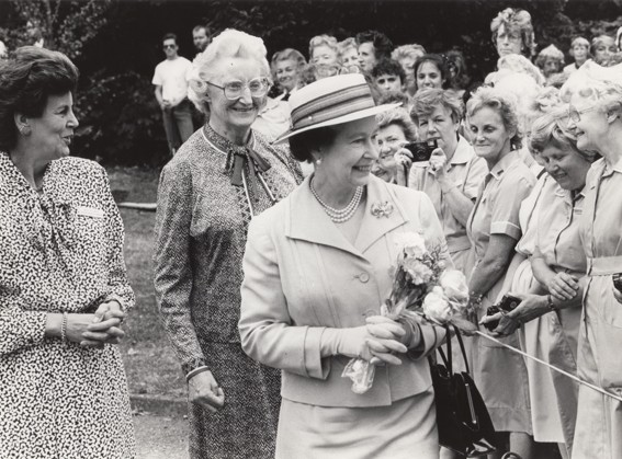 Hospice Gallery: Queen visit St Christopher's Hospice