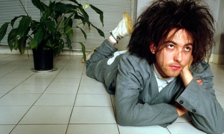 Backcomb frenzy! Robert Smith of The Cure in his imperial phase (1985).