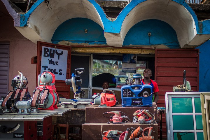 Lagos, Nigeria: The Ogudu local market in Lagos, Nigeria