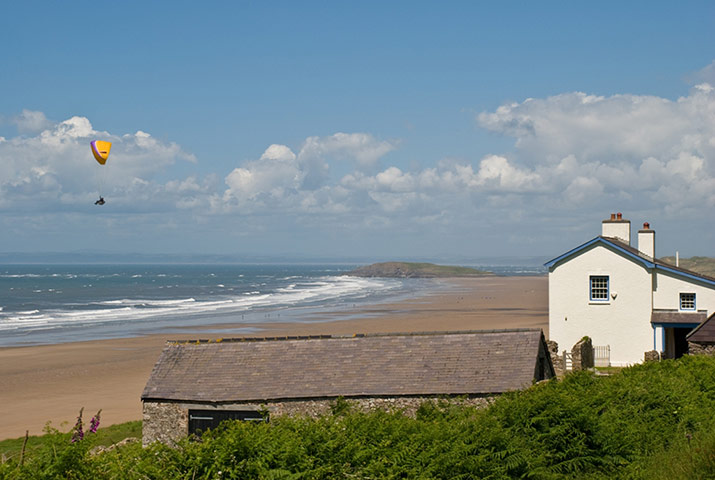 COOL COTTAGES:GOWER: The Old Rectory, Rhossili Bay