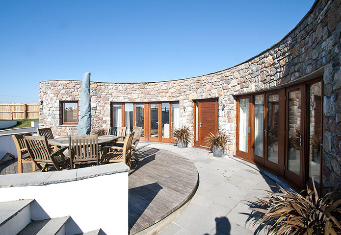 COOL COTTAGES:GOWER: Oriel Gwyr, Rhossili 