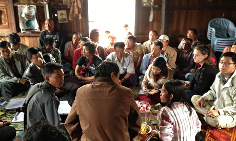 MDG : Farmers from Shan state, Burma, attend a community meeting to discuss land registration