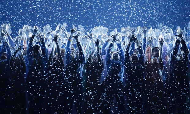Artists performing at Opening Ceremony in Socchi