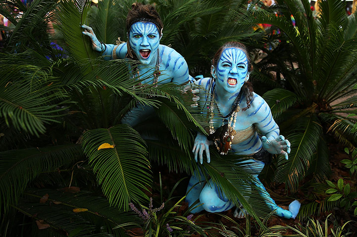Mardi Gras: Revellers in Avatar costumes 