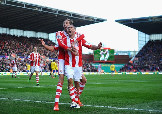 Roundup gallery: Jonathan Walters celebrates