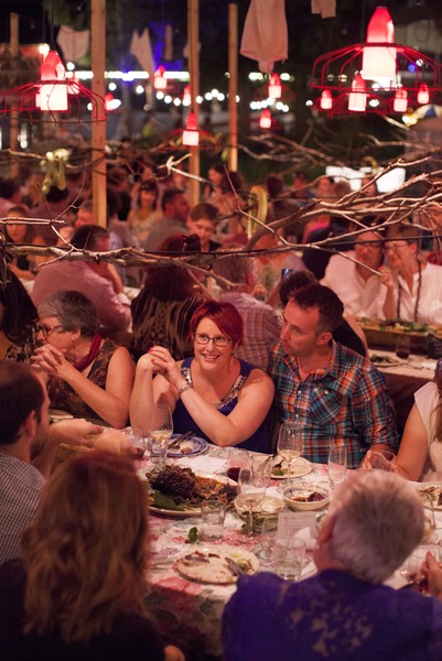 Lola's Pergola: People chat after they've eaten