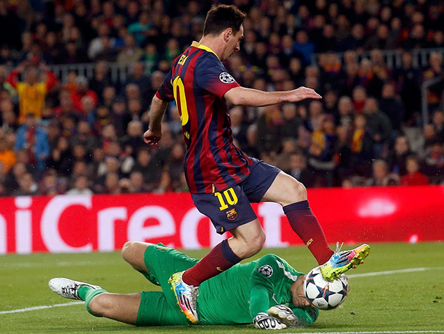 Barca v City: Manchester City's goalkeeper Hart saves a shot