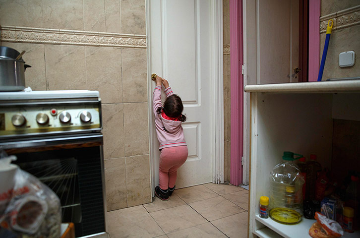 20 photos: A family facing eviction in Spain