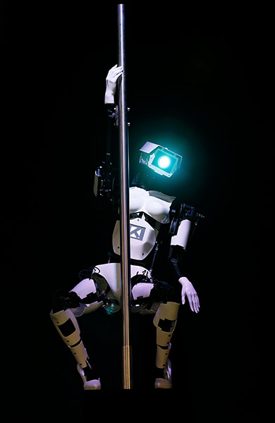 20 photos: A robot pole dancesin Hanover