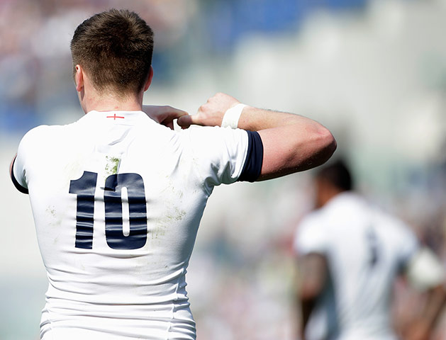 italy v england: Owen Farrell celebrates