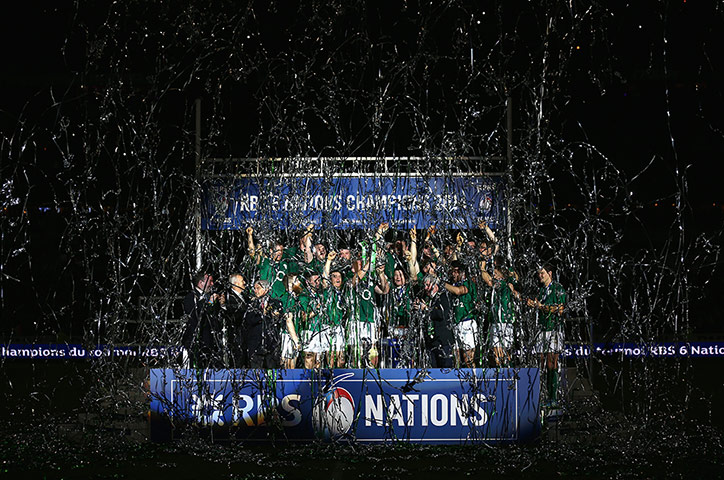 France and Ireland : Ireland team celebrate