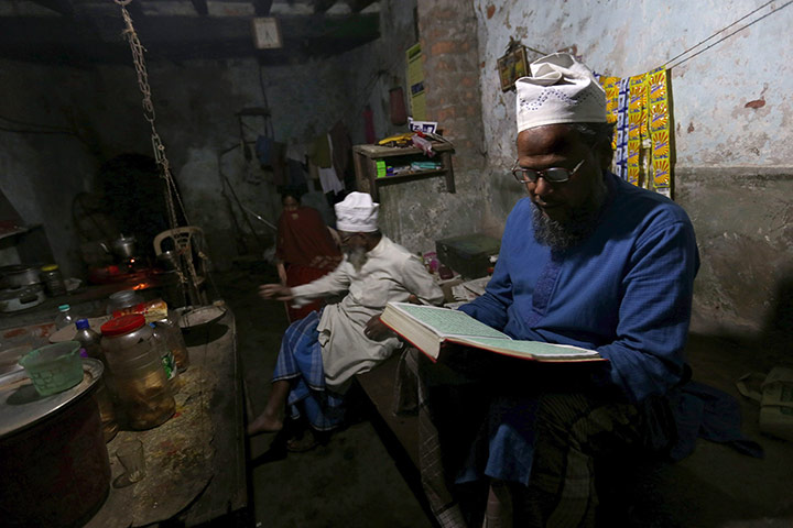 Tannery workers in India: The Life and Labor of Tannery Workers