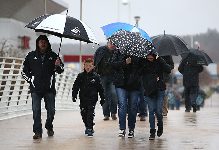 Sunday premier matches: Sunday premier matches