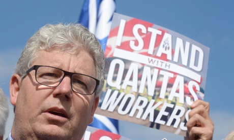 Actu secretary Dave Oliver at Qantas rally.
