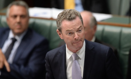 Christopher Pyne disputing the need for a suspension of standing orders.
