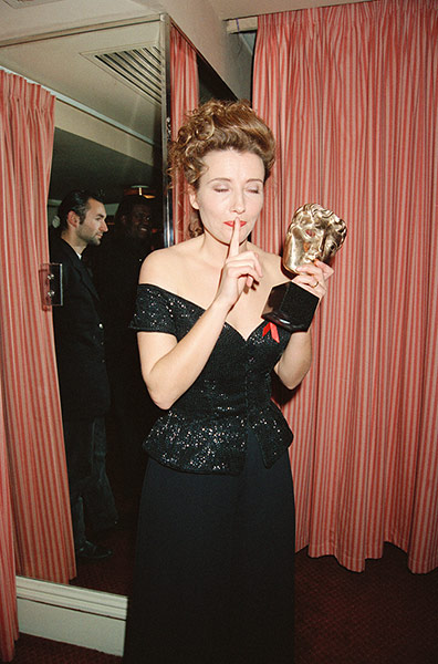 Emma Thompson: Emma Thompson with BAFTA award Howard's End