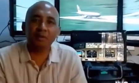 Malaysia Airline captain home flight simulator