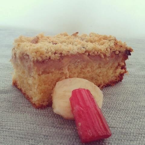 Live Better: Rhubarb and Banana Crumble Cake
