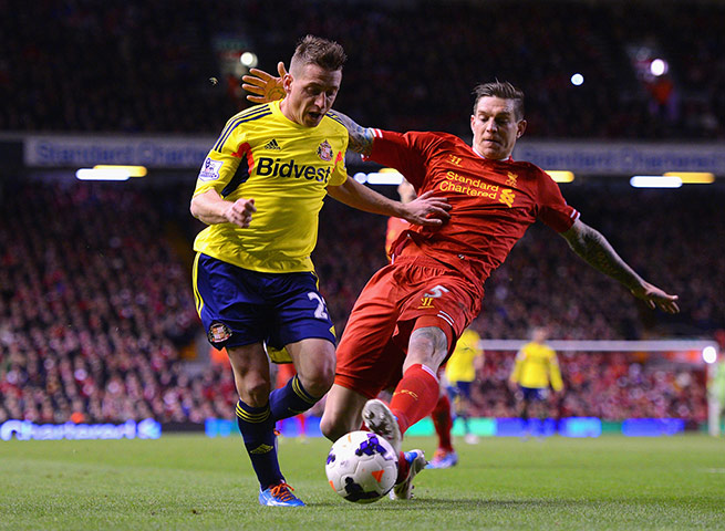 Liverpool Sunderland: Daniel Agger challenges Emanuele Giaccherini