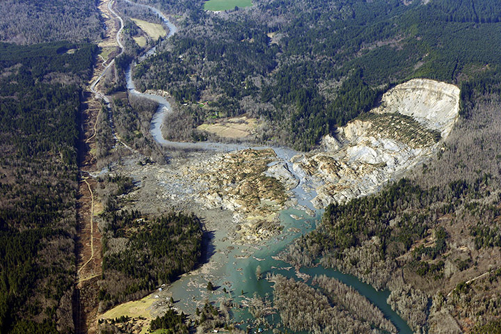 20 Photos: The massive mudslide that killed at least 20 people