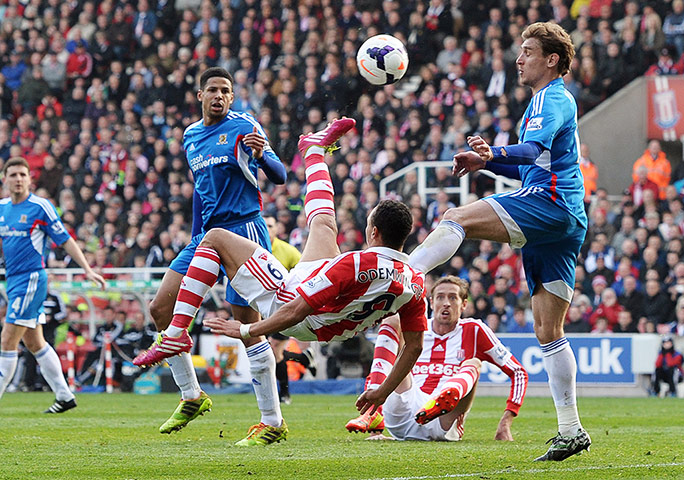 stoke v hull: Peter Odemwingie tries an overhead kick