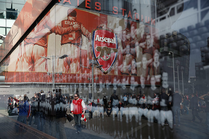 arsenal v manchester city: Reflections at the stadium