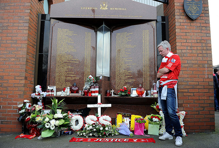 Liverpool spurs gallery: Liverpool spurs gallery