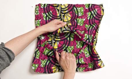 e cushion cover - Do SomethingHow to make a simple cushion cover - Do Something - envelope back