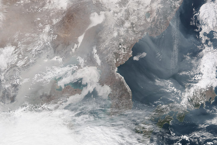 Satellite Eye on Earth: Pollution over China