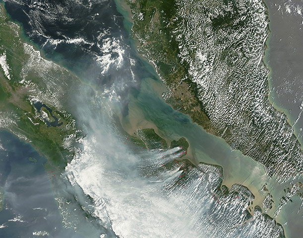 Satellite Eye on Earth: Dense smoke cloaks central Sumatra, Indonesia