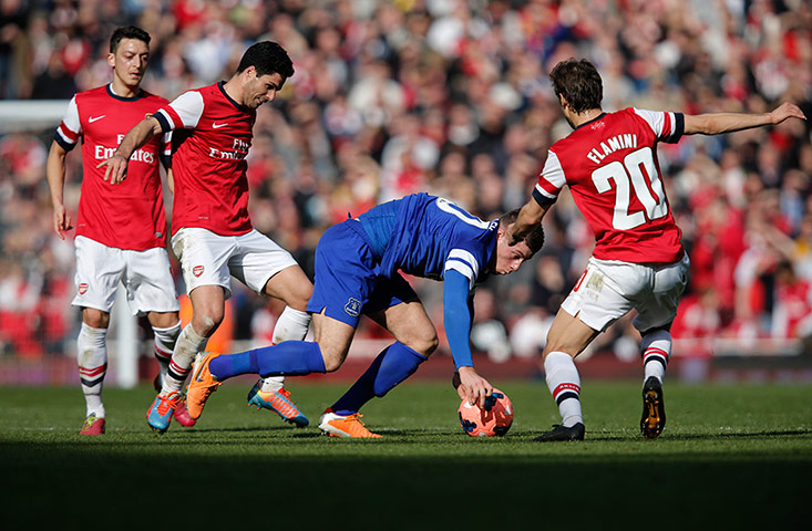 Arsenal versus Everton: Ross Barkley is outnumbered