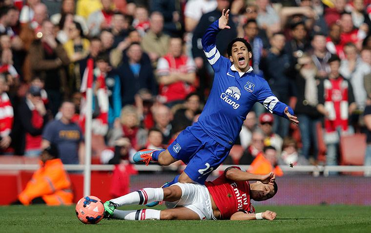 Arsenal versus Everton: Alex Oxlade-Chamberlain goes in hard on Steven Pienaar 