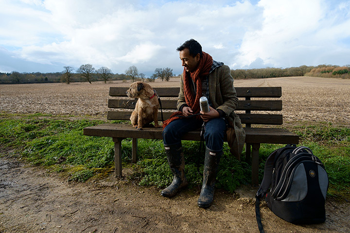 Do Something adventure: Rhik and Toby rest en route to Ramsbury making a change from the crushed tu