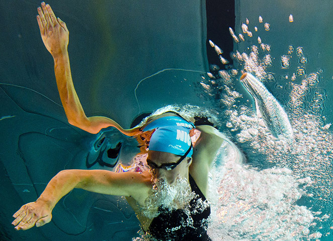 underwater photography: Camille Muffat