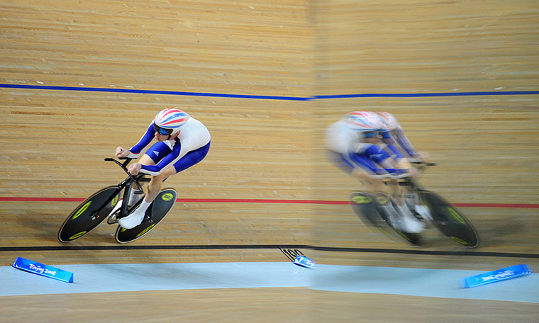 Brailsford timeline: Bradley Wiggins on his way to gold in the men's individual pursuit final