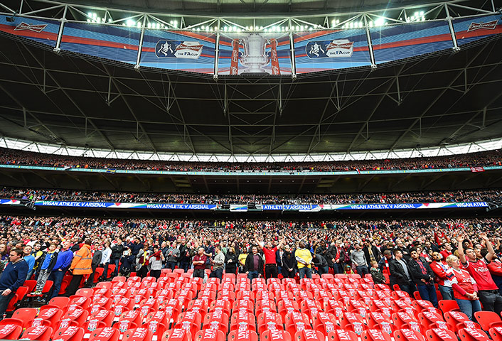 FA Cup semi: Empty seats at a tribute