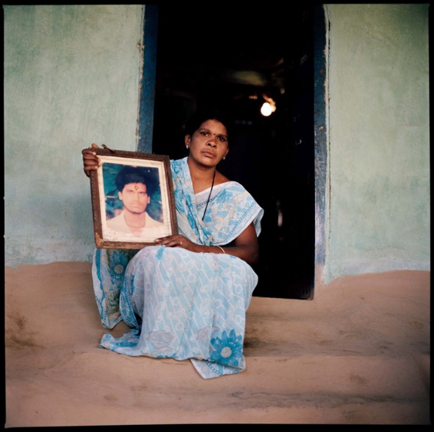 Usha found her husband Marotrao dead in their cotton field in Yavatmal