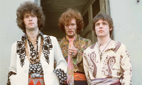 Ginger Baker, Eric Clapton, Jack Bruce. 