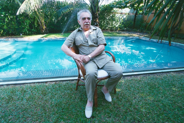 Gabriel García Márquez poses by his house in Cartagena, Colombia, 1982