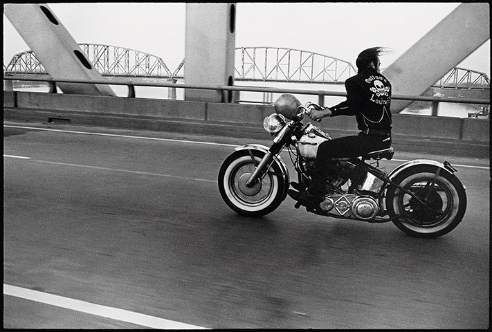 Danny Lyon: Crossing the Ohio, Louisville, 1966