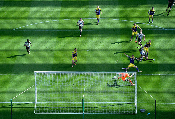 saturday roundup: Shola Ameobi