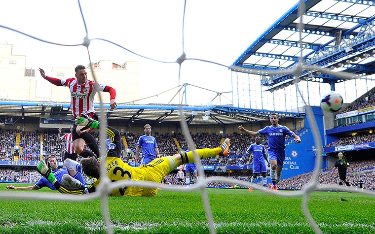 saturday round-up: Sunderland's Wickham scores against Chelsea 