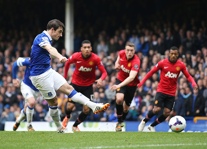 footy: Everton v Manchester United - Barclays Premier League
